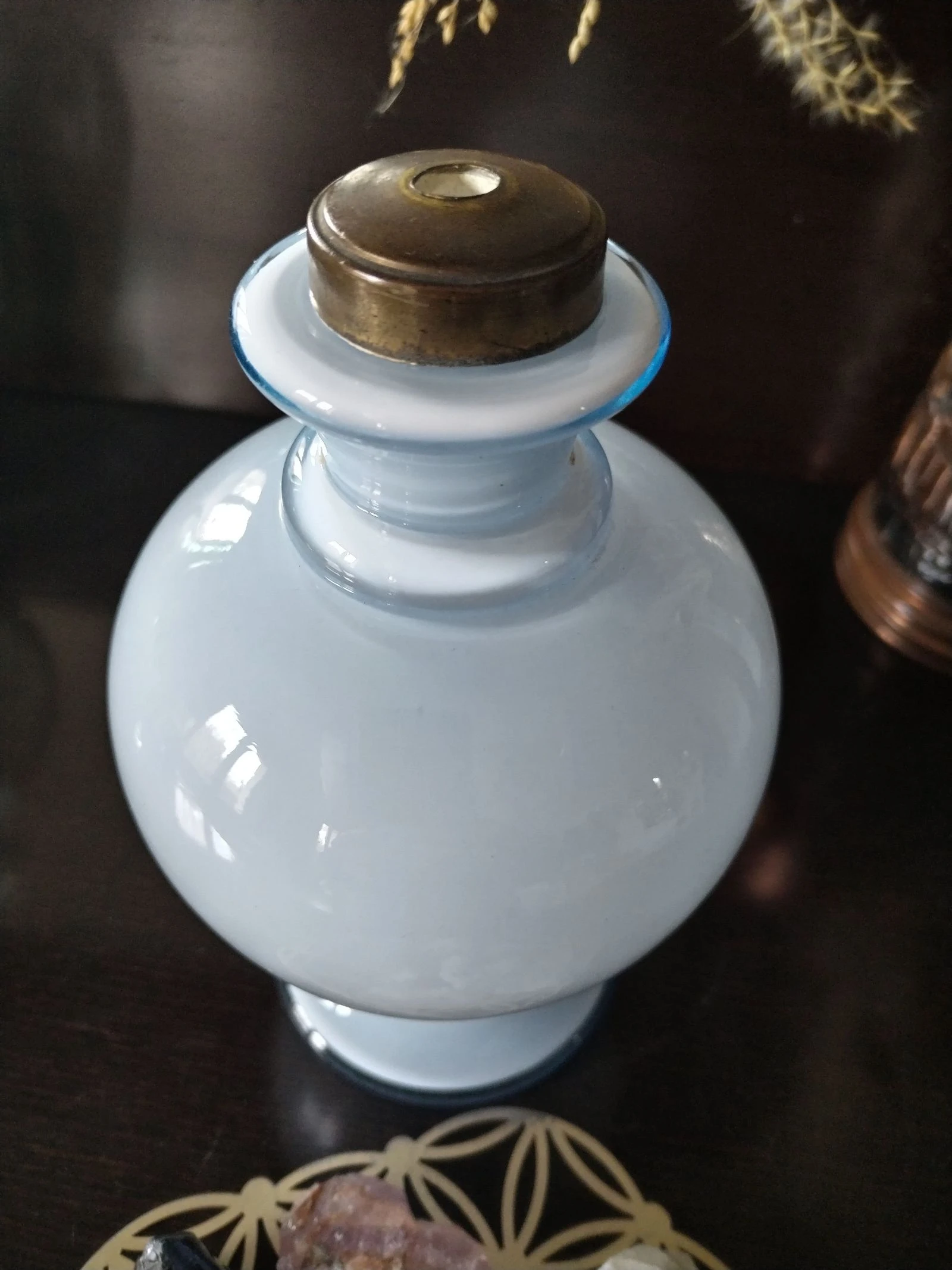 Very beautiful vintage oil lamp base in opaline art deco style. – photo 5